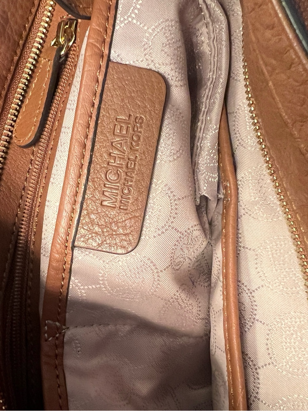 Michael Kors Bedford belted brown Venus leather shoulder bag Gold Hardware - Picture 10 of 10